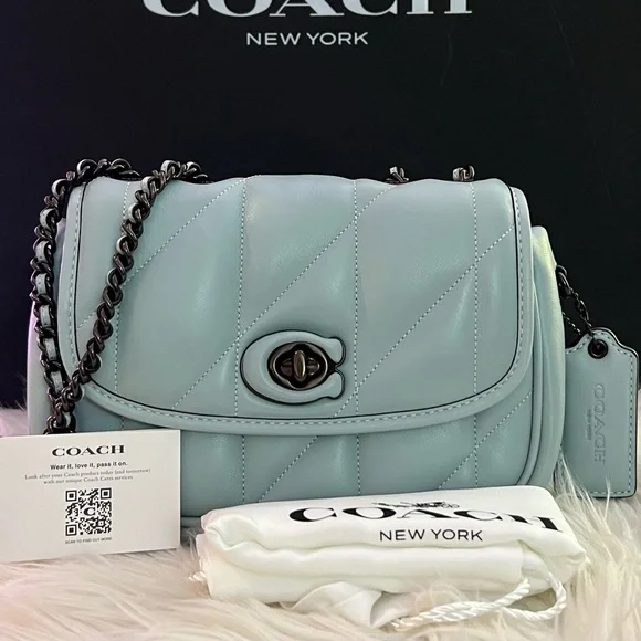 CA086 - Coach Pillow Madison Shoulder Bag 18 with Quilting - Picture 12 of 13